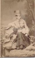cca 1890-1900 Lőger Gusztáv (Nyitra, Pöstyén): Bahó Erzsike postamesterné Pöstyénben, régi, keményhátú fénykép, 10x6 cm