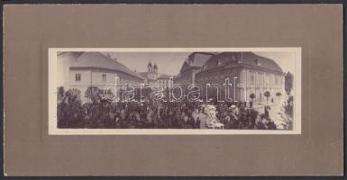 cca 1930-1940 Panorámakép Székesfehérvár belvárosáról, a körmenetről, a püspöki palotáról, képméret ...