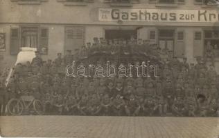 Stuttgart, Gasthaus zur Krone, military group photo