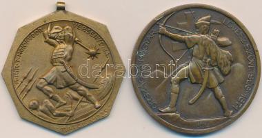 1925. "Magyar Királyi 7. honvéd vadász dandár versenydíja" Br díjérem (42mm) szign.: Matéka Sándor + 1942. "Országos Magyar Lövészszövetség 1871" Br díjérem (47mm) szign.: Berán Lajos T:2, 2 ph. HP 3546., HPII. 305.