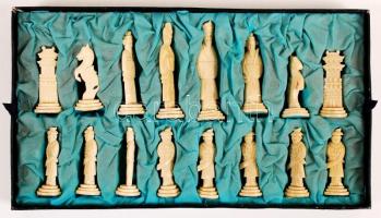 XX. sz. eleje: Kínai elefánt?-csont, faragott igényes sakk készlet. Hiánytalan, jó állapotban, saját...