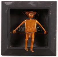 Máté János (1938-): Bohóc. Réz lemez, jelzés nélkül, sérült, m:19 cm