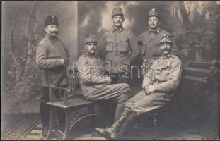 Katonai tárgyú lapok, 1. világháborús katonai fotólapok, néhány tábori posta képeslap összesen 46 db...