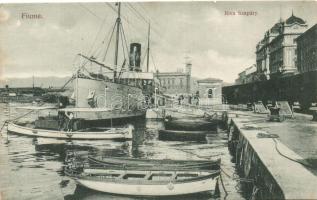 Fiume, Szapáry port, boats