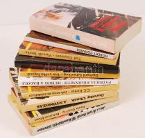 10 db különböző krimi könyv (Highsmith: Huhog a bagoly, Uhnnak: A nyomozás, Scherfling: Egy szőke ha...