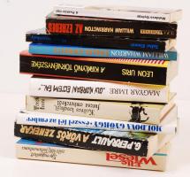 10 db könyv (Harrington: Az ezredes, Török Imre: Kedves lovakról, furcsa emberekről; Uris: A királyn...