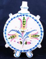 Nagyméretű kulacs, jelzés nélkül, kézzel festett, apró lepattanással, m:29,5 cm