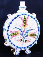 Nagyméretű kulacs, jelzés nélkül, kézzel festett, apró lepattanással, m:29,5 cm