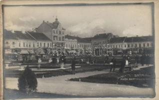 Szatmárnémeti, Satmar; Bratinau tér, Max, Friedmann, Ragályi, Czinner és Lovász boltjai  / square, shops