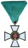 1935-1945. "A Magyar Érdemkereszt IV. osztálya - A Magyar Érdemrend lovagkeresztje" zománcozott bronz kitüntetés zöld mellszalagon T:1,1- Hungary 1935-1945. Hungarian Order of Merit IV class, knight cross, enamelled bronze decoration on green ribbon C:UNC,AU NMK 380.