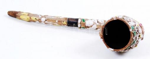 Antik tajtékpipa, gazdagon faragott, kézzel festett, jó állapotban,fém vég hiányzik, h:19,5 cm