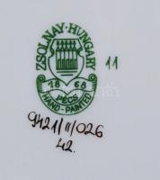 Zsolnay pillangós mintás ékszeres doboz, kézzel festett, jelzett, hibátlan, 10,5×10,5 cm