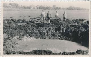 Budapest XVII. Rákoscsaba, az orosz légitámadás bombabecsapódásának helye, fotó