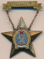 1977. "Sztahanovista" zománcozott kitüntetés T:2