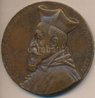 Berán Lajos (1882-1943) 1935. "Pázmány Péter Tudományegyetem alapításának 300. évfordulója" nagyméretű Br emlékérem. "PETER CARD PÁZMÁNY FUND UNIV HUNG MDCXXXV / SENATUS UNIVERSITATIS" (79mm) T:2- ph. Hungary 1935. "300th Anniversary of the fundation of Pázmány Péter Catholic University" Br commemorative medallion. Sign: Lajos Berán (79mm) C:VF edge error HPII 253.