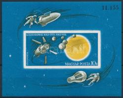 1965 Az űrkutatás eredményei vágott blokk (4.000)