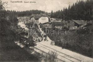 Tusnádfürdő, Vasútállomás / railway station, locomotive