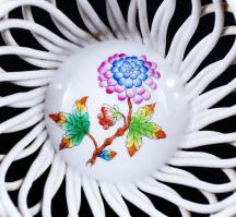 Herendi Viktória mintás áttört kosárka, kézzel festett, jelzett, hibátlan / Herendi chinaware tray d...