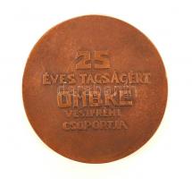 R. Kiss Lenke (1926-2000): Veszprém, 25 éves tagságért OMBKE. Bronz plakett, eredeti tokjában, jelze...