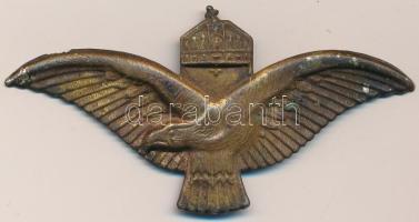 ~1940. Magyar Királyi Honvéd Légierő pilótajelvénye, hiányzó tű, aranyozott rézötvözet (37x74mm) T:3  ~1940. Pilot's badge of Royal Hungarian Defence Air Forces, without pin, gold plated metal (37x74mm) C:F Sallay 83/b.