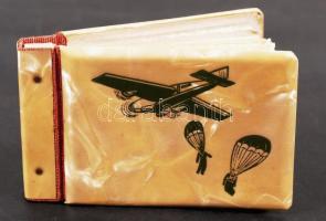 cca 1930 43 db régi családi fotó, mini albumba rendezve, 6x9 cm