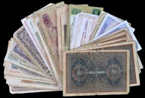 100db vegyes külföldi bankjegy T:vegyes 100pcs of mixed banknotes C:mixed