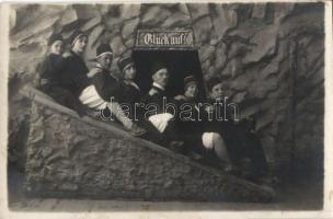 Bányász család, fotó, 'Glück auf!' / 'Good Luck!' Family in miners' uniform, photo