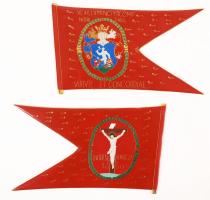 2 db zománcozott zászló alakú plakett