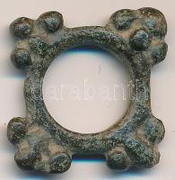 Kelta Birodalom Kr.e. IV-II.század Gyűrűpénz Br (3.54g) T:2-
Celtic Empire 4th-2nd century B.C. Bron...