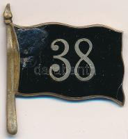 Osztrák-Magyar Monarchia ~1915. "38" a 38. gyalogezred zománcozott bronz zászlójelvénye tű nélkül (27x19mm) T:3 zománchiba Austro-Hungarian Monarchy ~1915. "38" (38. Infantry Regiment), enamelled flag shaped cap badge without pin (27x19mm) C:F enamel error