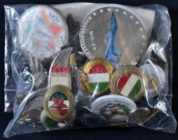 Zacskónyi vegyes honvédségi jelvény, sapkajelvény jobb darabokkal! T:vegyes