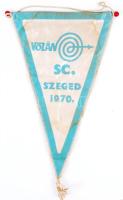 Volán SC. Szeged 1970 feliratú zászló