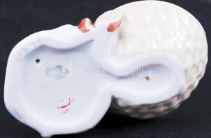 Zsolnay kislány a kosárral, kézzel festett, jelzett (pajzs), hibátlan, m:7 cm, h:10 cm