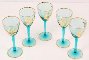 5 db likőrös talpas pohár, kézzel festett, anyagában színes, hibátlan, m:13 cm (5×)