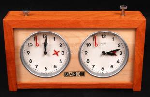 Grade márkájú mechanikus sakkóra eredeti dobozában / chess watch