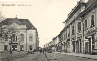 Rimaszombat, Deák Ferenc utca, Fridmann Zsigmond és Altmann Sámuel kereskedése; ifj. Rábely Miklós kiadása / Deák street, shops