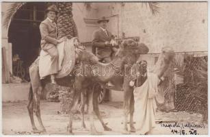 1925. március 14. Líbia, Tripoli, sivatagi túrára készülve, fotóképeslap, feliratozva, 13x8 cm