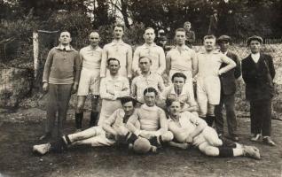 1920 'Sashegyi Dalkör' a Wespag gyár ellen, labdarúgó csapatkép / Hungarian football group photo