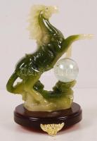 Ágaskodó ló figura (műgyanta és ónix őrlemény), m: 16 cm