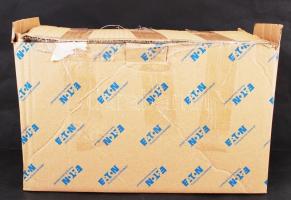 Üveg tétel, vázán apró csorba, összesen:3 db