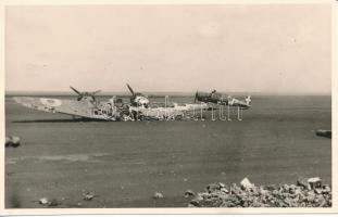 cca 1940-1941 Kilőtt repülőgépek, Észak-Afrikában, 9x14 cm / cca 1940-1941 Downed aircraft in North Africa