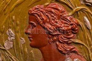 Ernst Wahliss Wien, szecessziós fali dísztál, festett fajansz, jelzett, hibátlan, d:37 cm / Ernst Wa...