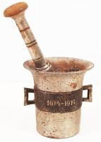 1914-1917 Füles hadi mozsár törővel, "Pro patria" felirattal, m: 14 cm, m: 26 cm. / Iron m...