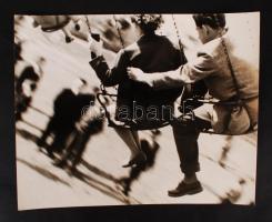 cca 1960 Életképek, 9 db fotó, pecséttel jelzett, 23x30 és 24x40 cm közötti méretekben