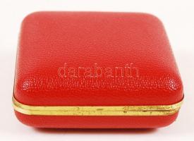 Európa márkájú útióra, két köves, 7×8 cm