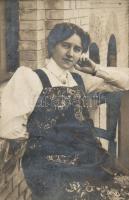 13 db RÉGI, osztatlan, hölgyet ábrázoló, motívumlap  / 13 old, undivided lady motive cards