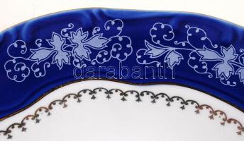 Zsolnay Pompadour lapos és leveses tányér, kézzel festett, jelzett, hibátlan, d:23,5 és 24 cm