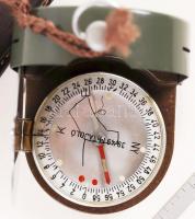 MOM tájoló eredeti, kissé megviselt dobozában / MOM compass