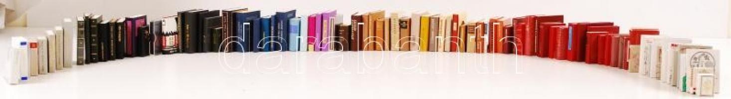 89 db számozatlan minikönyv, újszerű állapotban