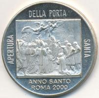Vatikán 2000. "Szentév - A Szent Kapu kinyitása" ezüstözött fém emlékérem (34mm) T:2
Vatic...